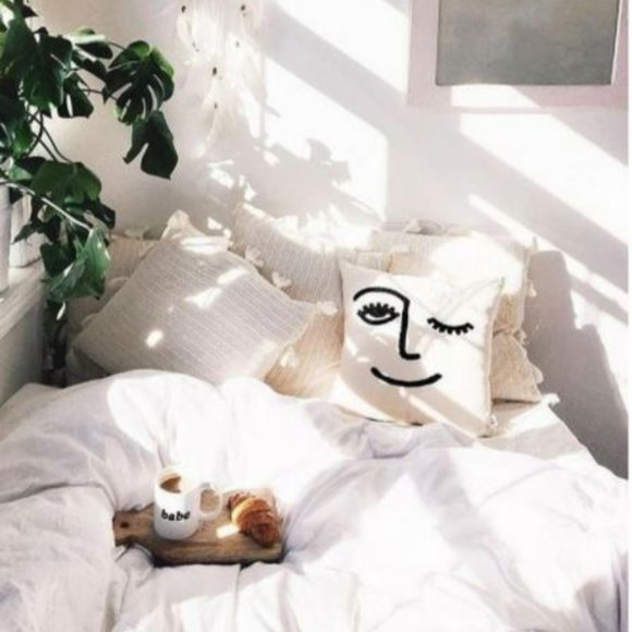 Abstract throw pillow - Picture 1 of 6